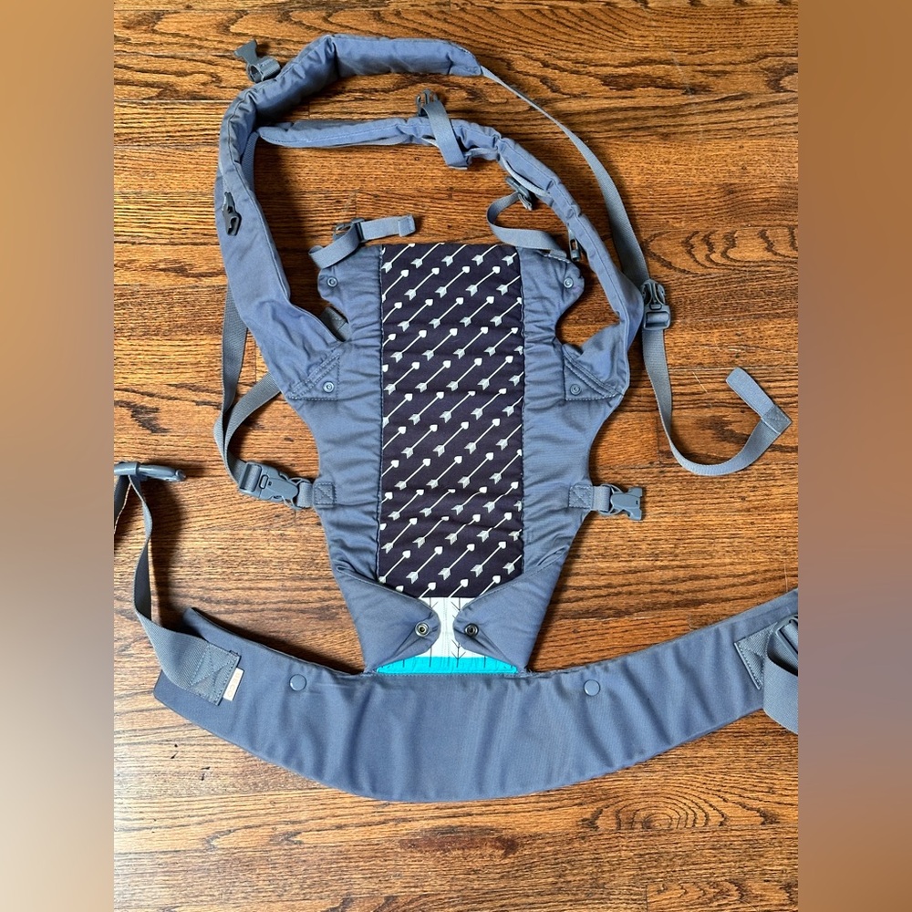 BECO Baby Gemini Carrier in Arrow Print